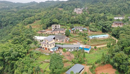 恭城槽坊富新生(shēng)态種養家庭農場